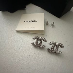 CHANEL SILVER STUD EARRINGS AUTHENTIC